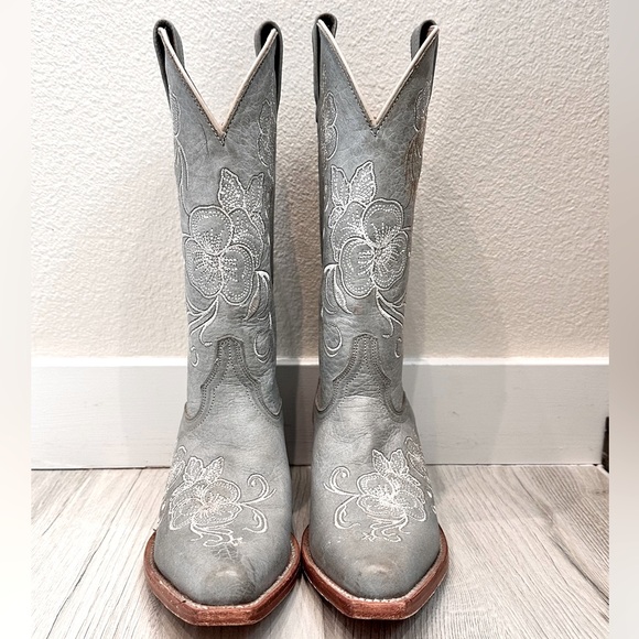 Shyanne Shoes - Shyanne Floral Embroidered Western Boots